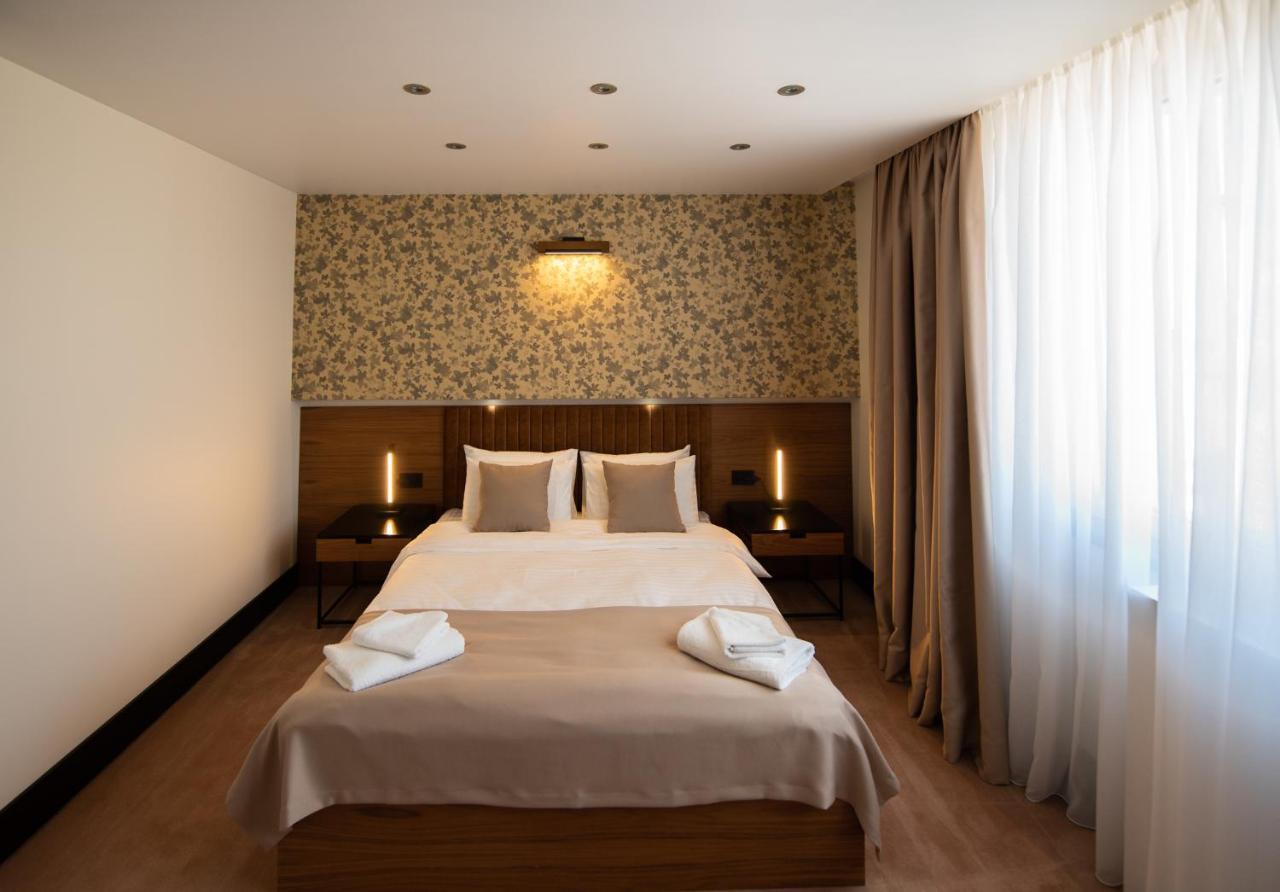 Hotel Sun ロズニツァ エクステリア 写真