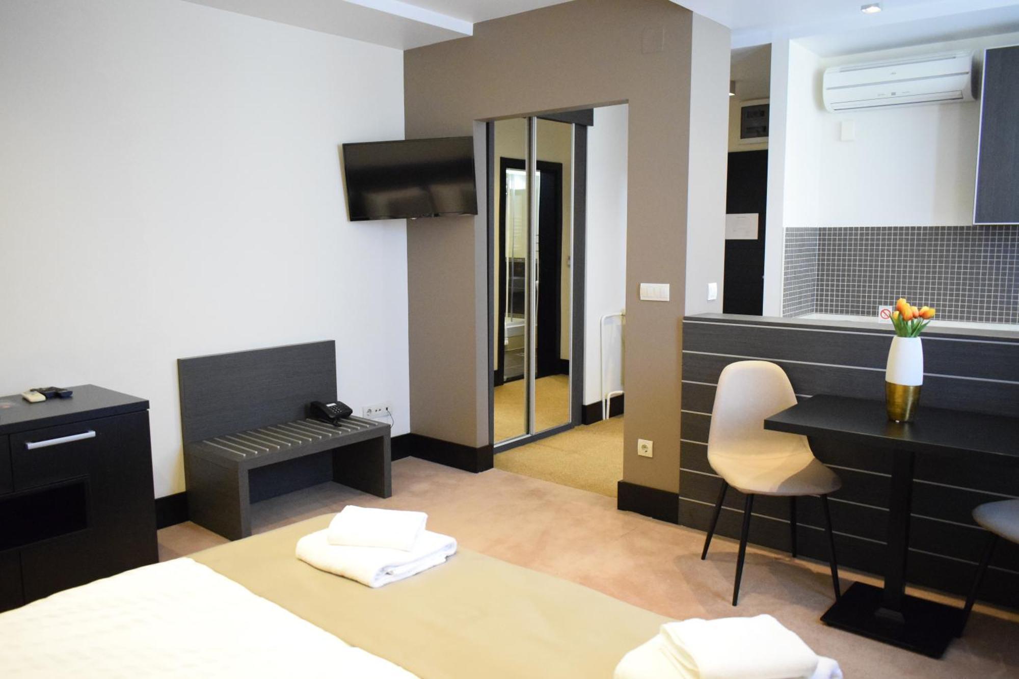 Hotel Sun ロズニツァ エクステリア 写真