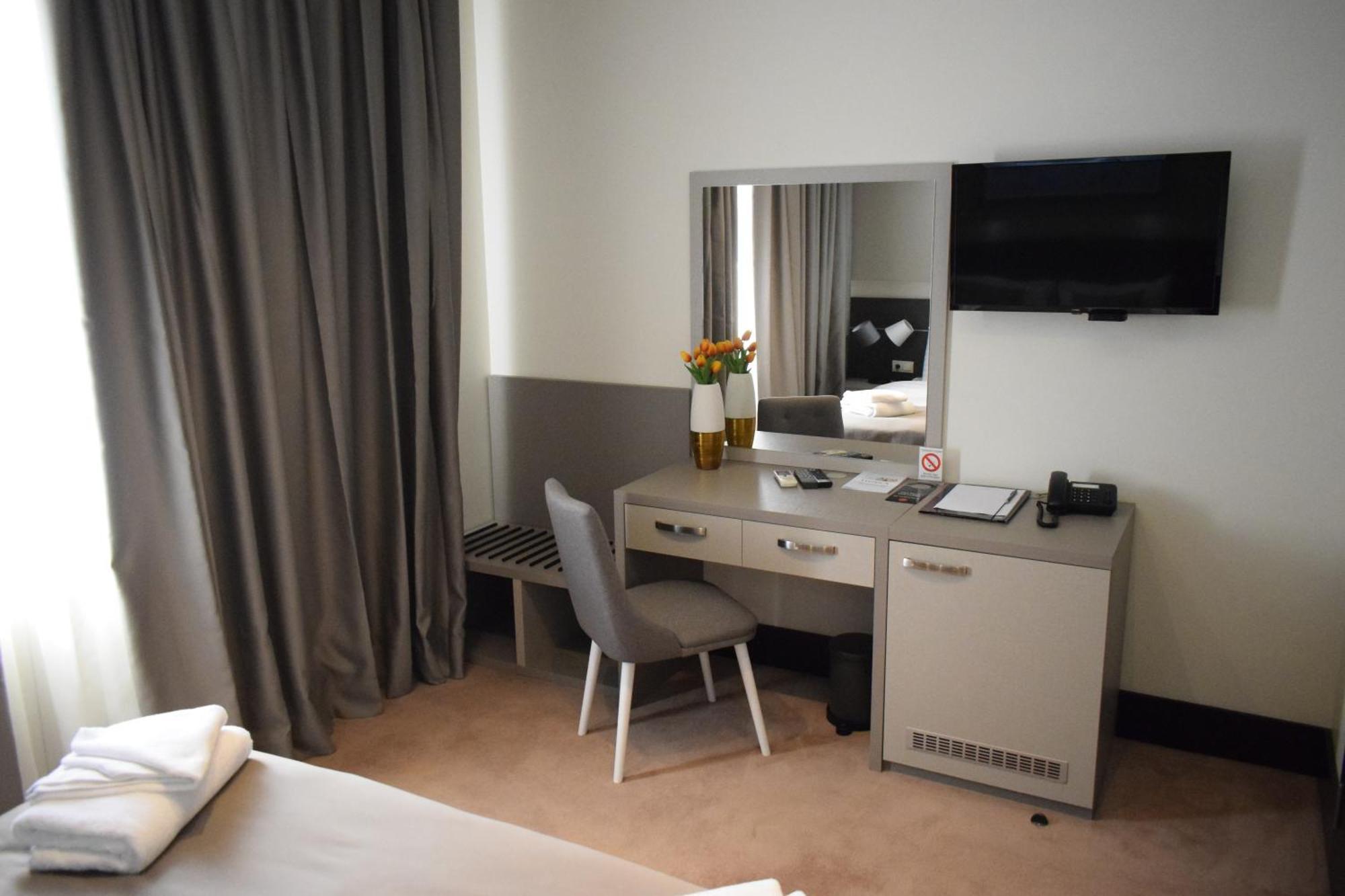 Hotel Sun ロズニツァ エクステリア 写真