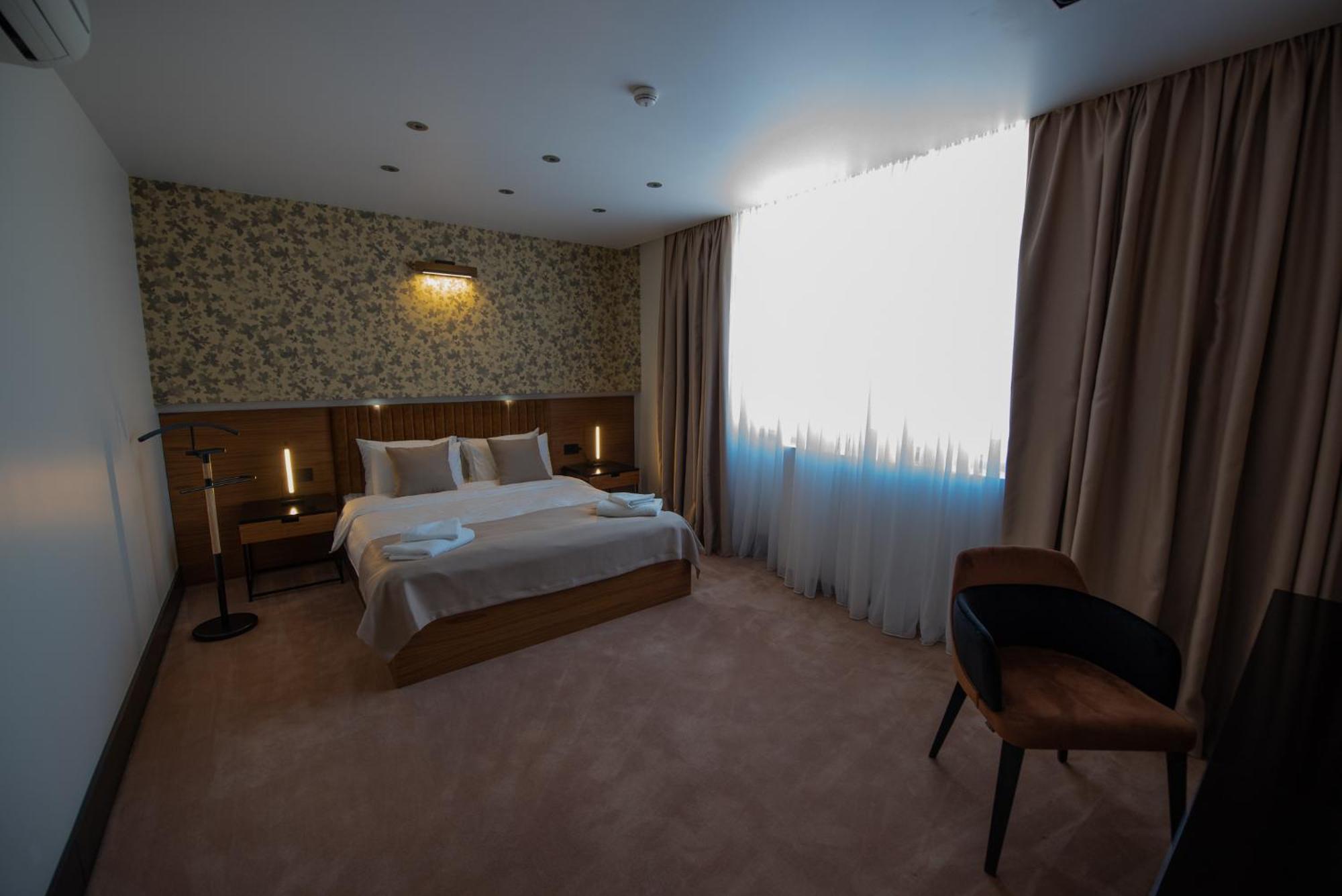 Hotel Sun ロズニツァ エクステリア 写真