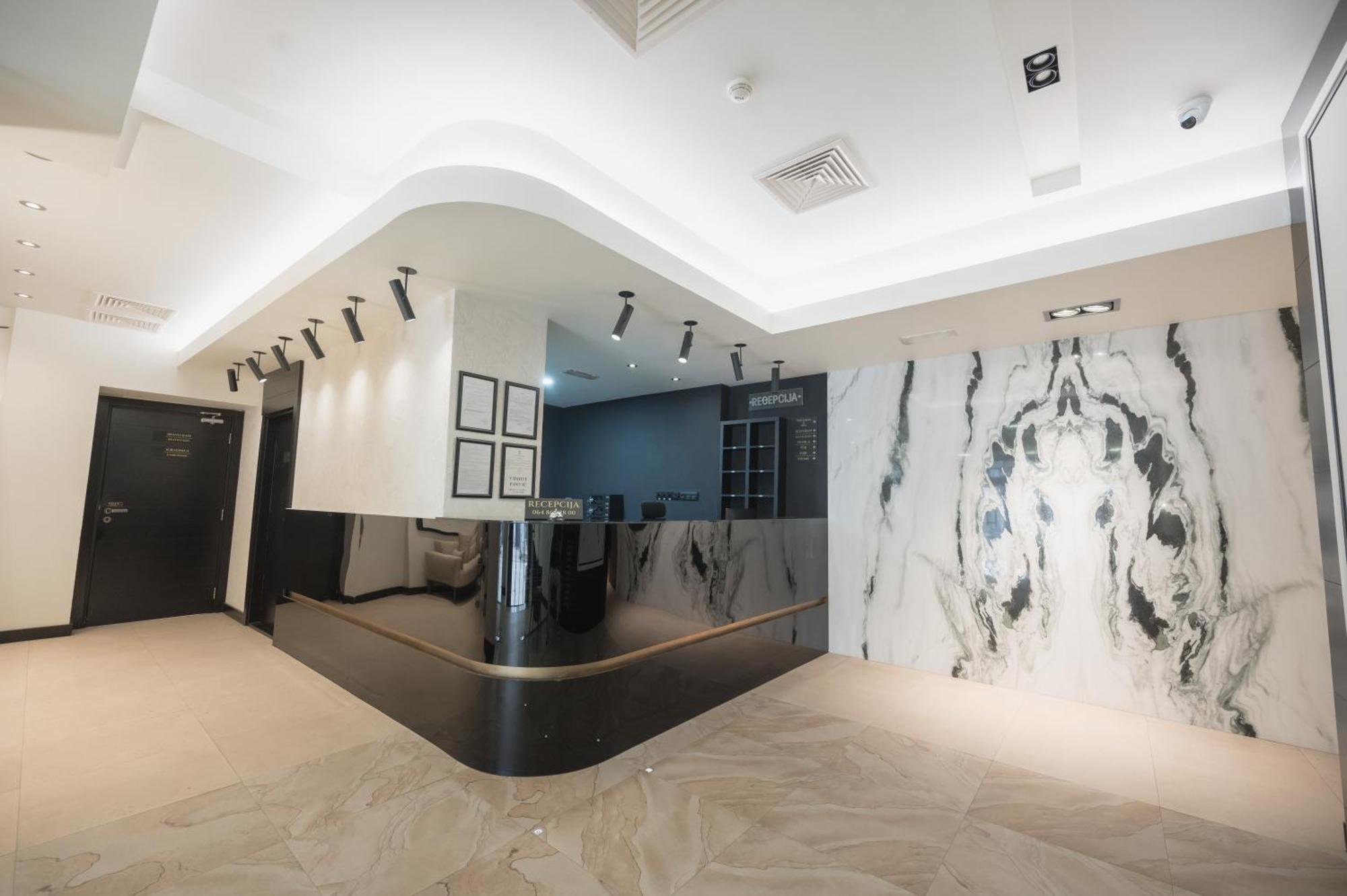 Hotel Sun ロズニツァ エクステリア 写真